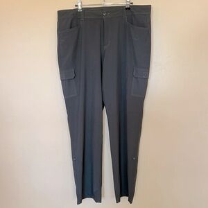 Eddie Bauer Adventurer gray cargo pant optional button up leg to crop Sz 16